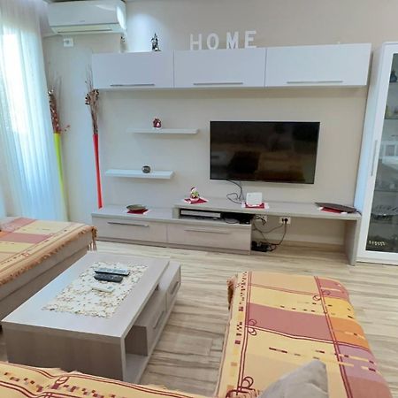 Square Inn Tirana Eksteriør billede