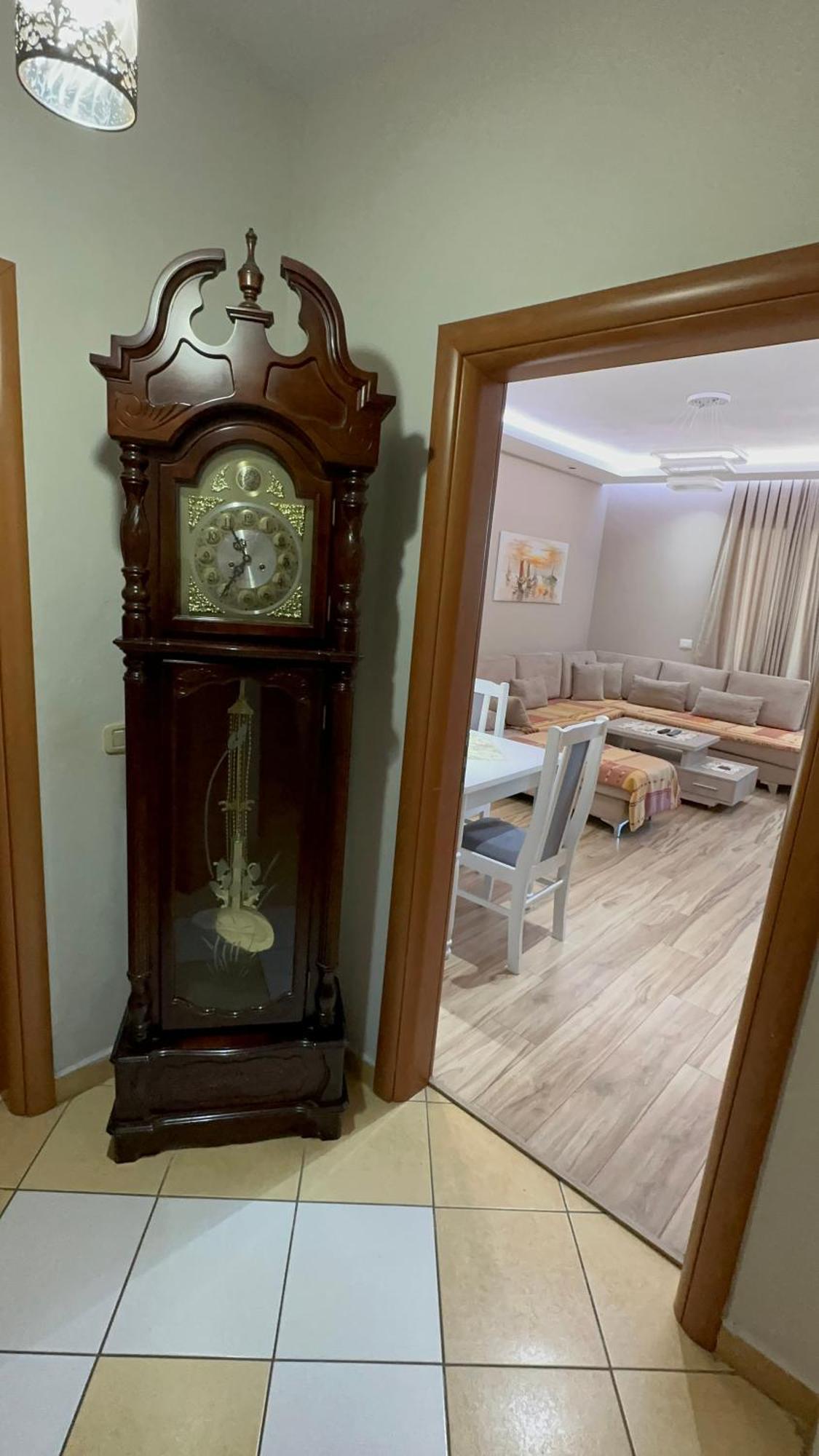 Square Inn Tirana Eksteriør billede