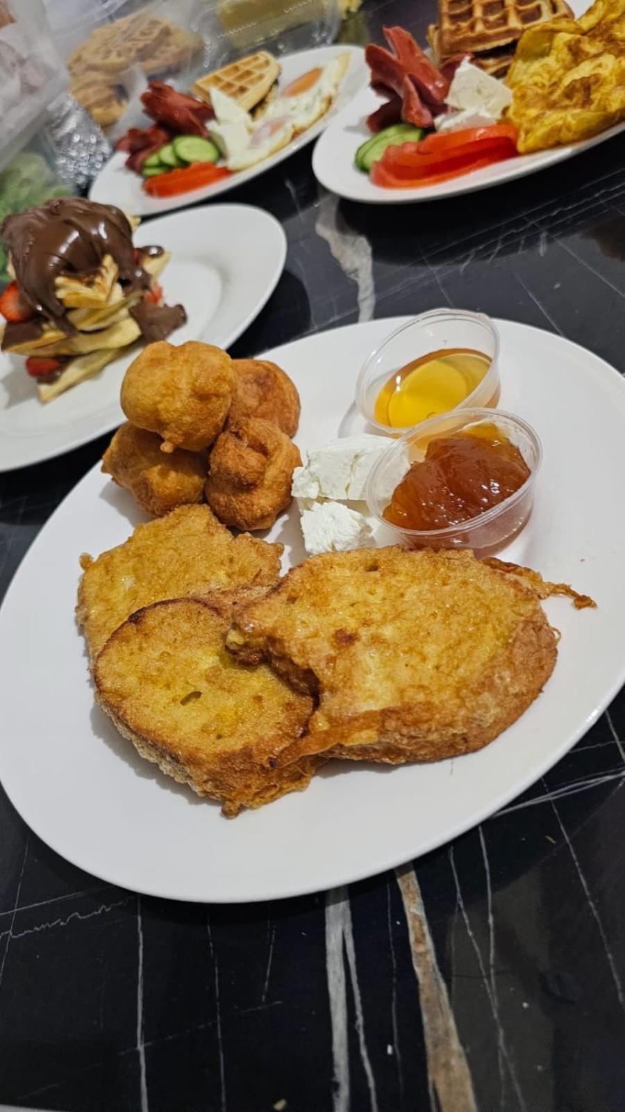 Square Inn Tirana Eksteriør billede